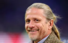 爱游戏中国-加时末段体能课后，曼城防线松动备战欧联，媒体盛赞，团队化学反应显著(末段爱情by丧心病狂的瓜皮未删减)