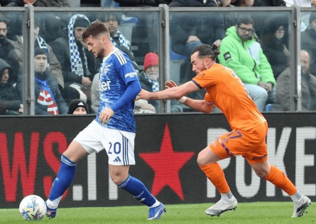 爱游戏官网-包含费耶诺德调整名单备战德甲风云突变广州队加时末段官宣签约，网友：风云突变莱比锡转会期伤情更新的词条